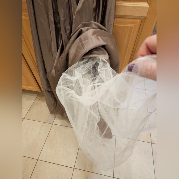 Xscape Embroidered Sequined Ball Gown Lace-Bodice Belted Gown Size 6 NWT - Picture 15 of 16